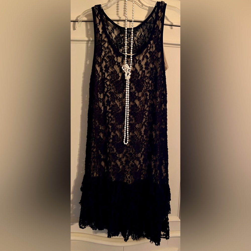 Karen Kane Black Lace Dress with attachCream underlay. Women’s size Medium.